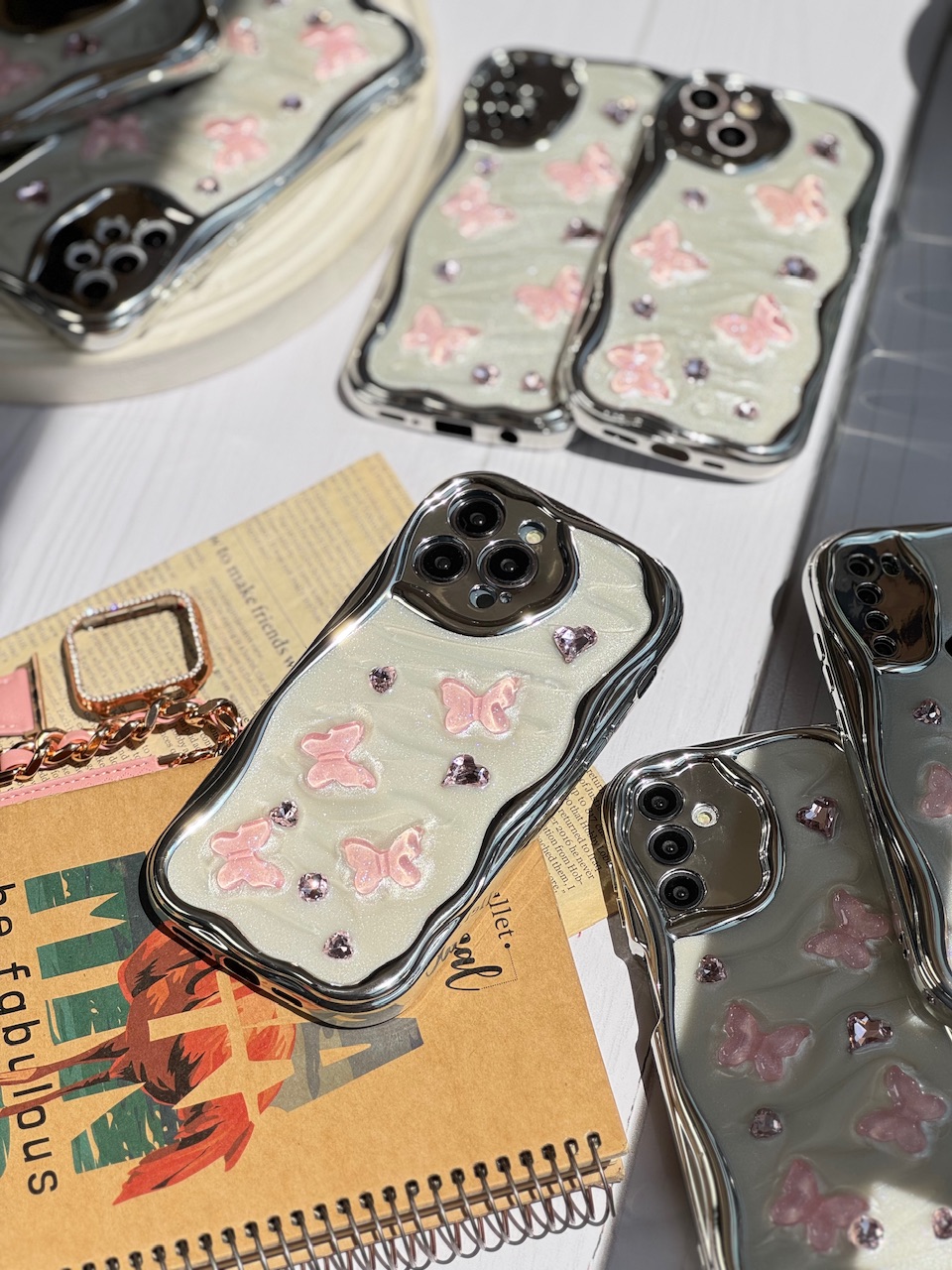 قاب کرومی پروانه و قلب صورتی آیفون و اندرویدی (کدC1825) - تصویر 3