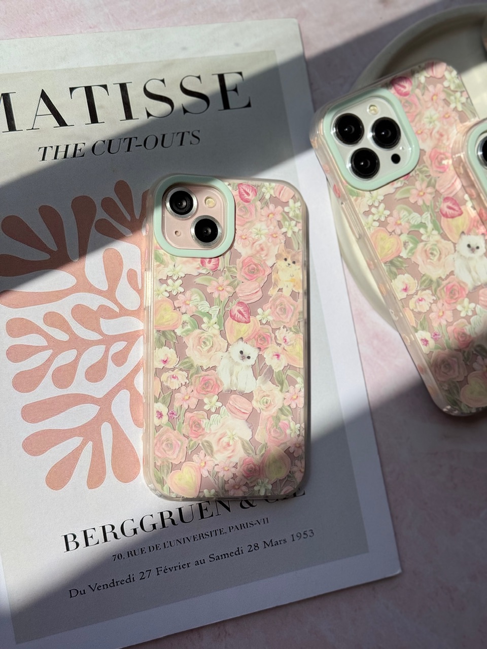 قاب پیشی در باغ گل (بدون آویز ) (کدC2061) - تصویر 5