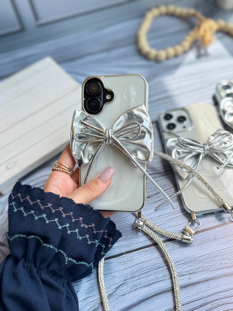 قاب پاپیون نقره ای با بند ژلاتینی (کدC2003)