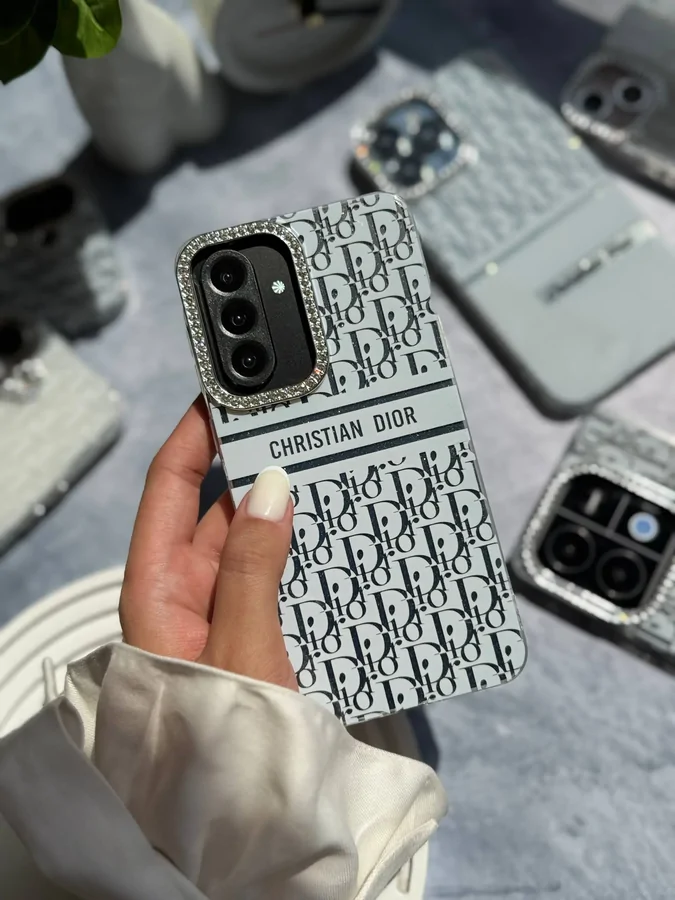 05442c قاب White Christian Dior دور لنز نگین سامسونگ و شیائومی